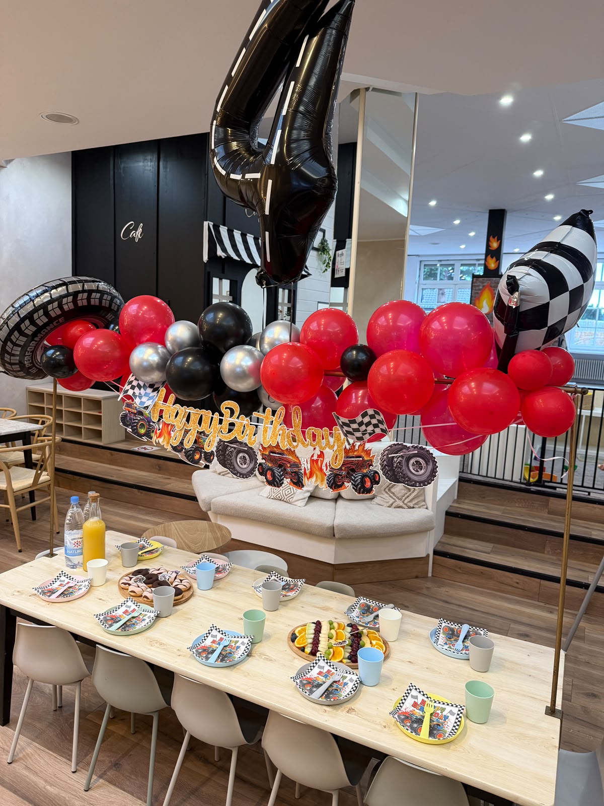 Monster-Truck-Kindergeburtstag im Little Moon
